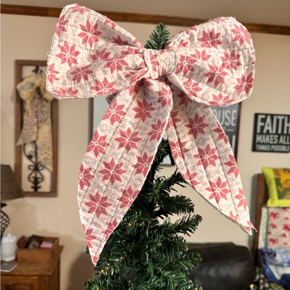 Vintage Quilt Bow for Christmas Tree Topper